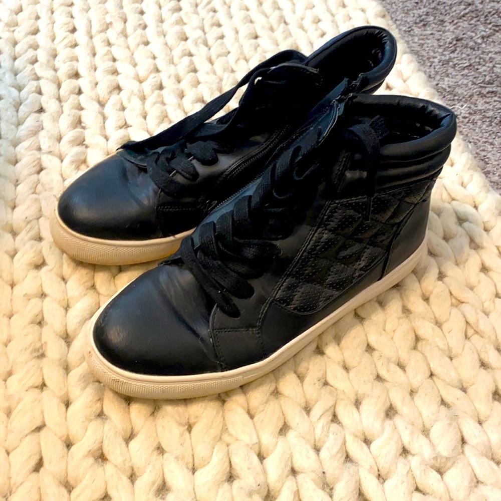 Steve Madden high top shoes